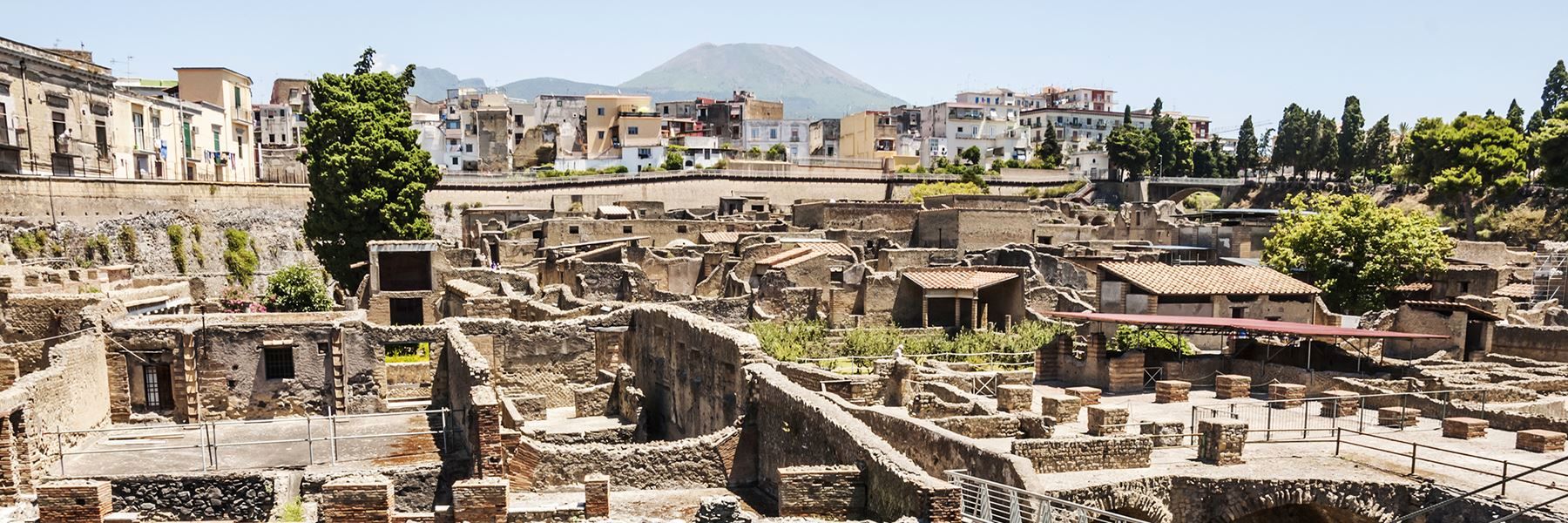 iStock_63212911_herculaneum_2400x800